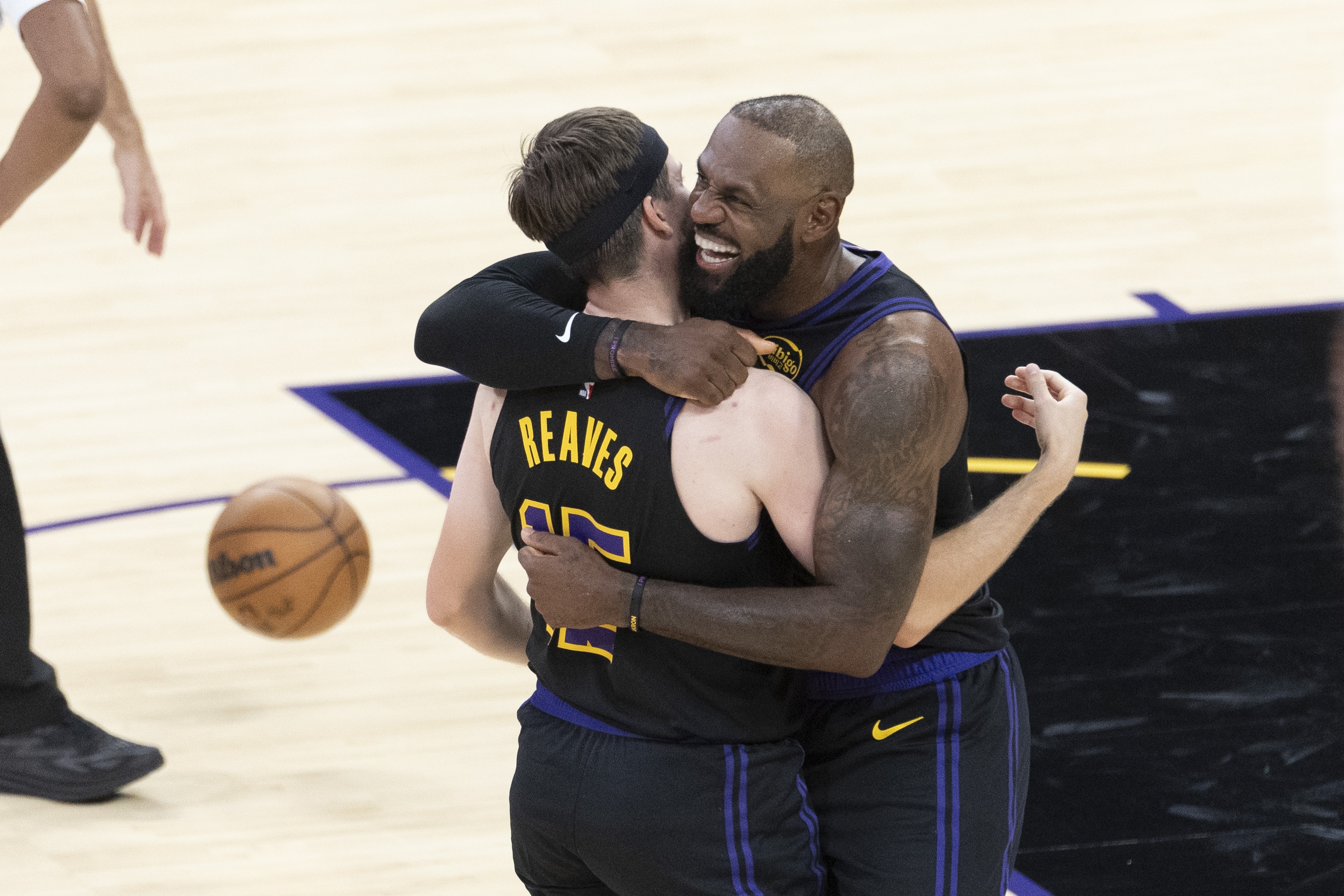 世界杯直播app官方下载安装-皮尔斯：富保罗用里夫斯换JJJ的言论或影响湖人更衣室 也许是策略