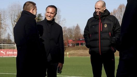 跟队记者:卡尔迪纳莱在米兰内洛和全队都进行了会面